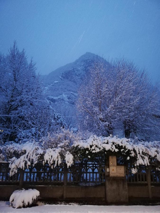 Le Domaine Des 3 Marmottes Chambres D' Hotes Cierp Exterior foto